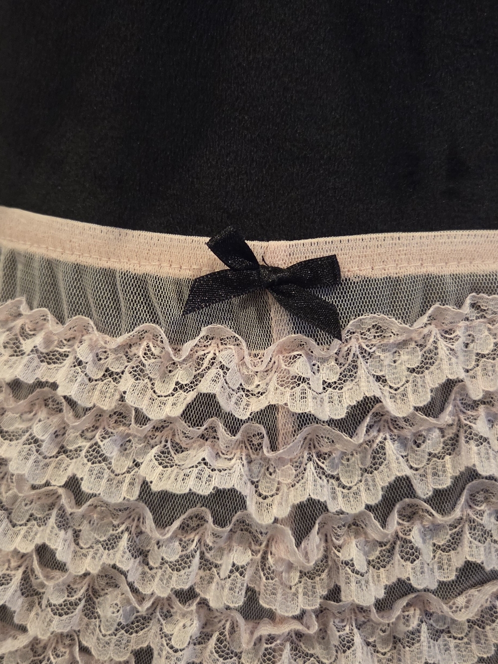 Fredricks Of Hollywood Pink Ruffle Lace Bralette & Short Set with Black Bows - Picture 5 of 7